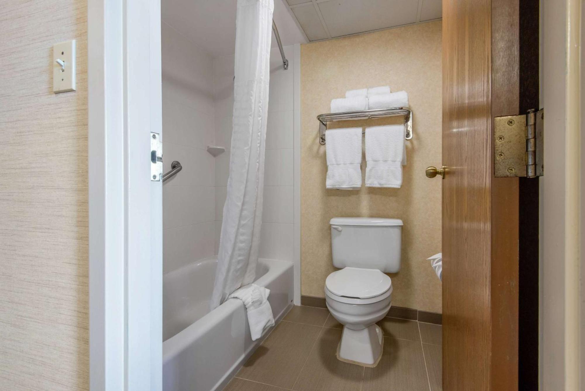 Quality Inn & Suites Mansfield Eksteriør billede