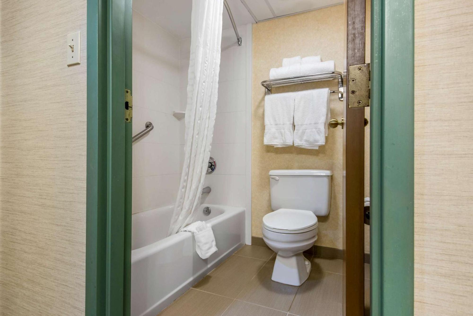 Quality Inn & Suites Mansfield Eksteriør billede